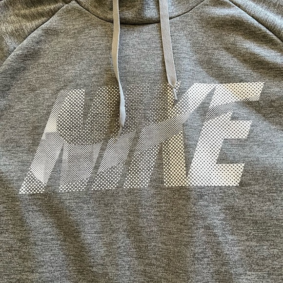 Nike Therma Men's Gray Heather Fleece Lined Pullover Hoodie in size Large - Picture 6 of 10